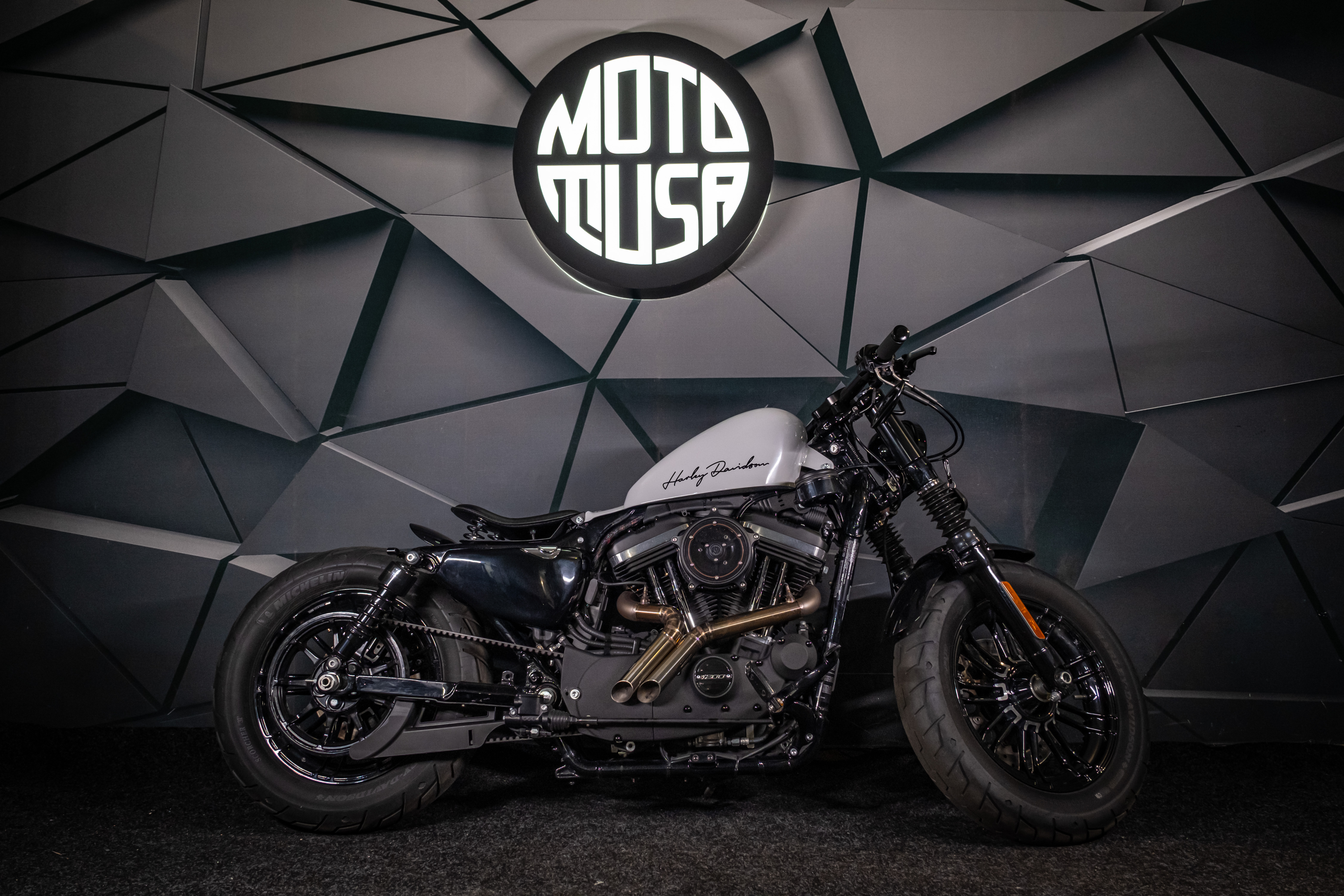 Triumph Thruxton R