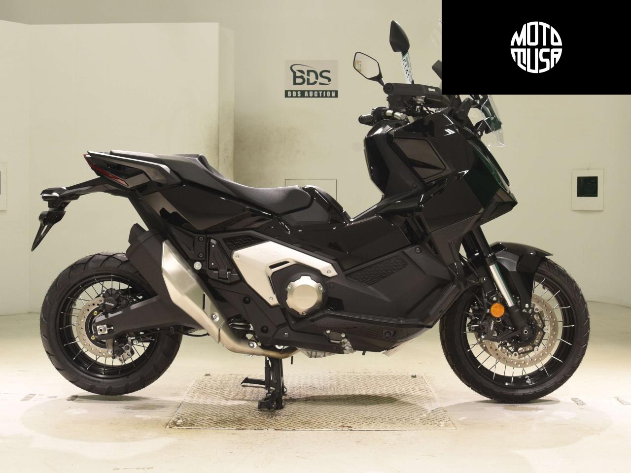 Honda X-ADV750-2 - фото 1