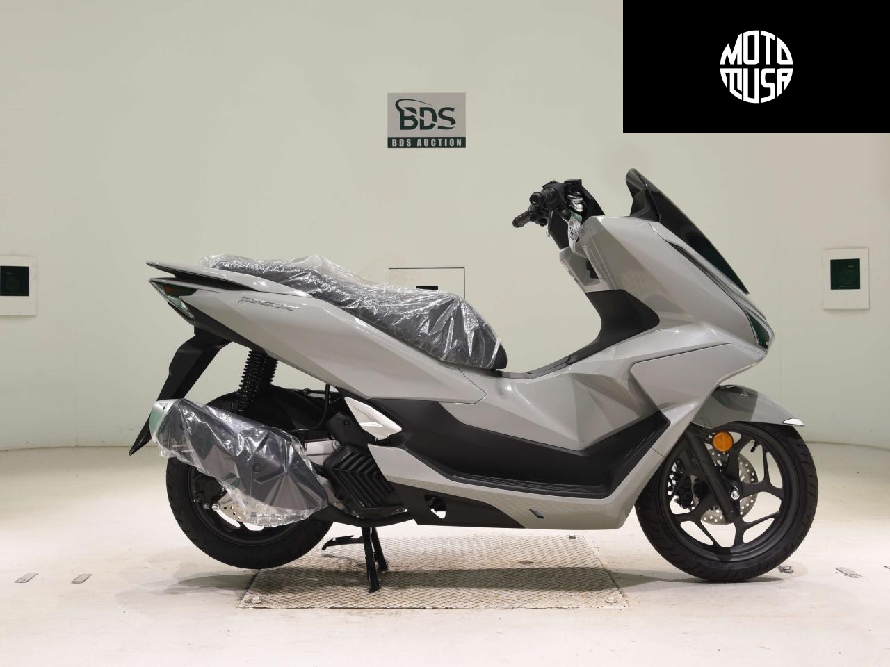 Honda PCX125-4 - фото 1