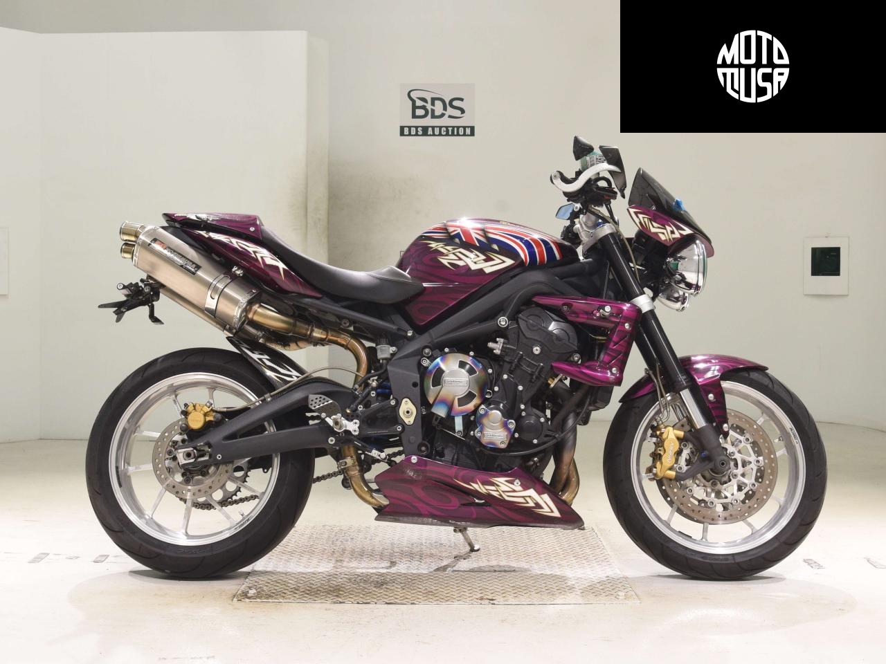 Triumph STREET TRIPLE R - фото 1